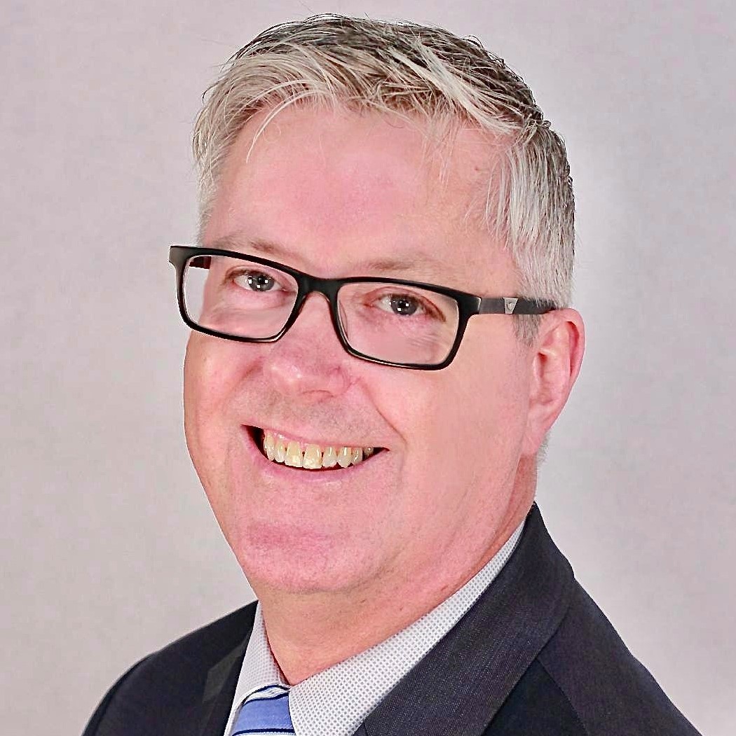 jason-elliott-manroland-goss-square jason-elliott-headshot